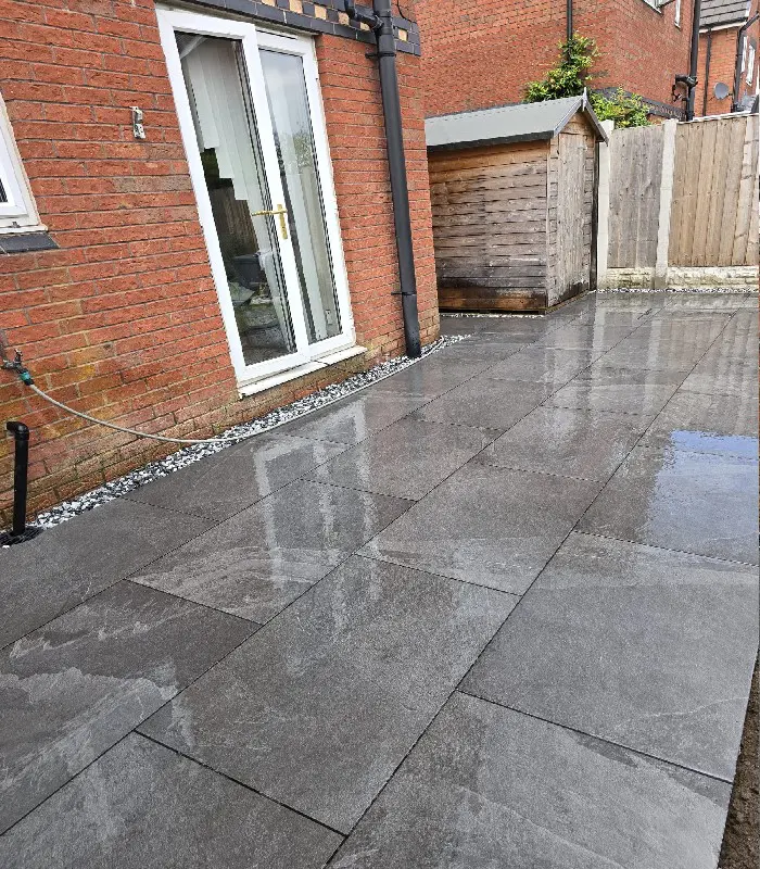 Rosa Black Indian Porcelain 600x900